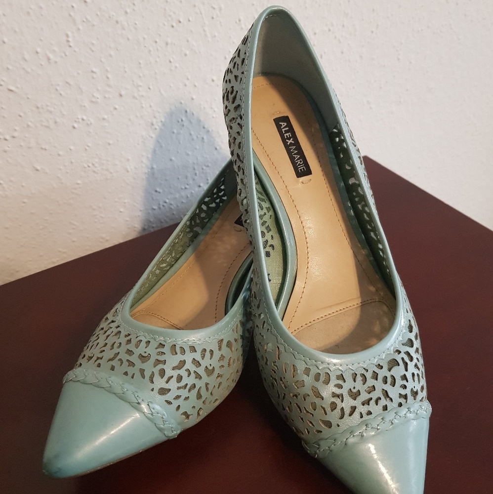 NEW! Super comfy!